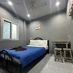 K Guesthouse Adults Only